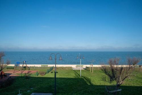 Appartement neuf vue mer au coeur de la Flotte