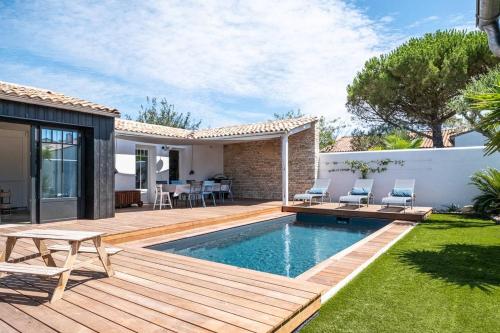 Maison familiale rénovée avec piscine quartier de la Cible