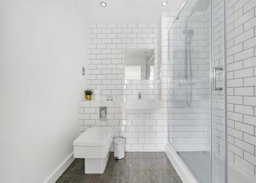 Stylish Two Bedroom Apartment - City Centre - Fast WiFi TOP RATED 306H, Birmingham (fotografie 3)