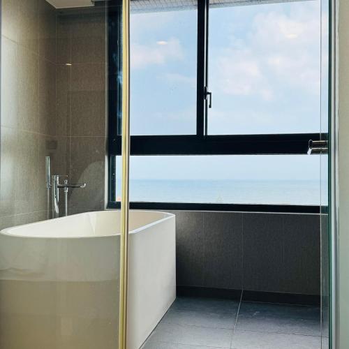 La Vie - Ocean Paradise La Vie - Ocean Paradise