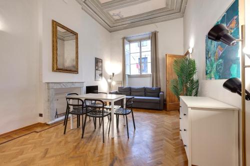 Servi Apartment by Mamo Florence