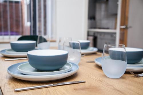Reduced Price, Long or Short Stays, Free Parking in Edge Hill