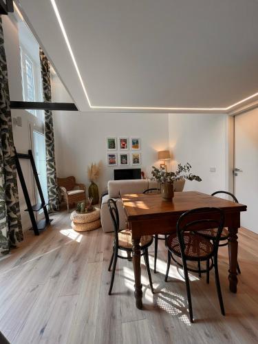 Classy & Chic 2 storey Loft