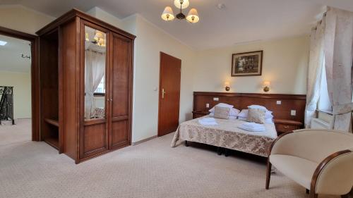 Deluxe Room with King Bed