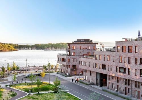 Seaside with sea view - 2 sunny balconies - 6 pax, Oslo