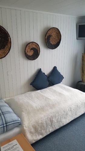 Weisses Rössli only Bed & Breakfast self check-in mit Sauna extra - Tap to explore photos