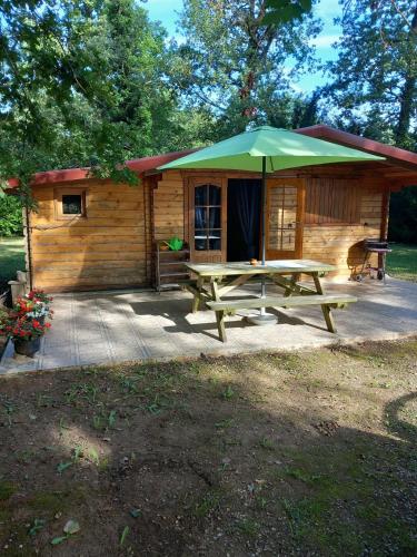 Chalet des chênes - Location, gîte - Gourdon