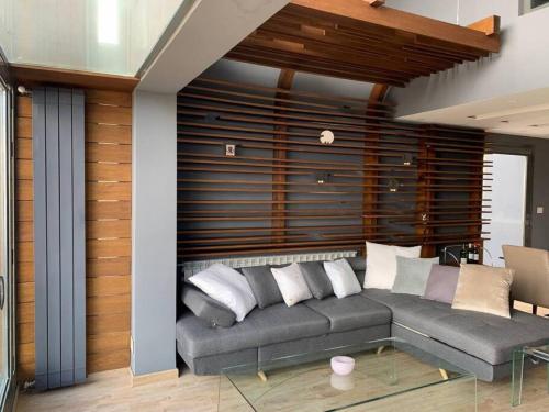 Modern 2BR Duplex in Кфардебіан