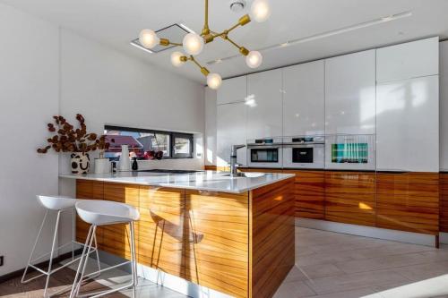 Flott moderne hus langs elven! in Fredrikstad