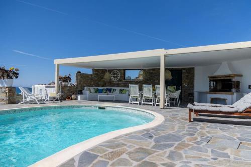 Villa Bella. Tranquil, exclusive, 4 bed, sea views