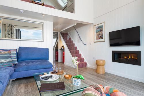 Cary Arms & Spa - image 13