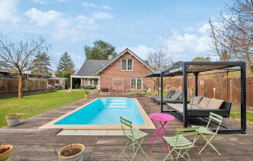 Amazing Home In Falkensee With Wi-fi