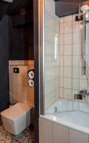 Ritter Hotel - image 14