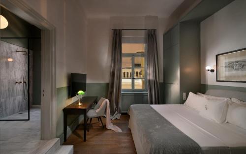 Grandiose Athens Apartment | 1 Bedroom Suite | Apartment Weisslogia | Athinaidos - image 11