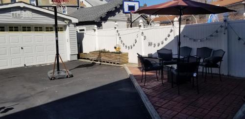 A comfy place in queens in Cambria Heights, USA