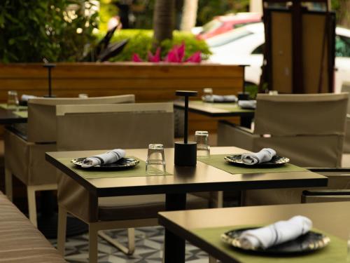 540319737 Kimpton Angler’s Hotel South Beach by IHG