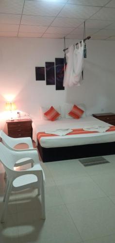 Deluxe Family Room image 2