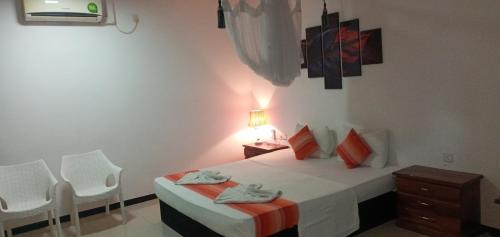 Deluxe Family Room image 3