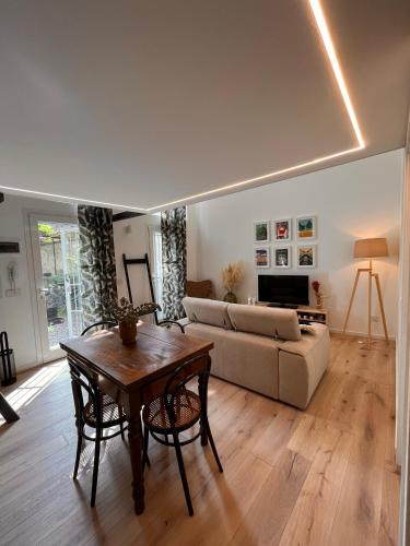 Classy & Chic 2 storey Loft