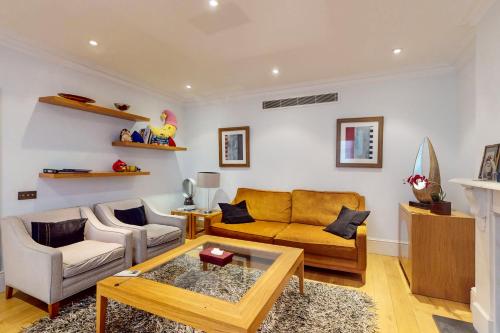 Stunning 2BD flat in South Kensington with a patio