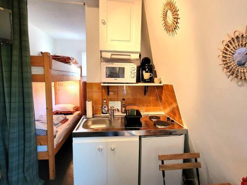 Studette 3 pers - Pied des pistes, commerces a pied, calme, parking, TV, baignoire, sans animaux - F in Saint-Michel-de-Chaillol