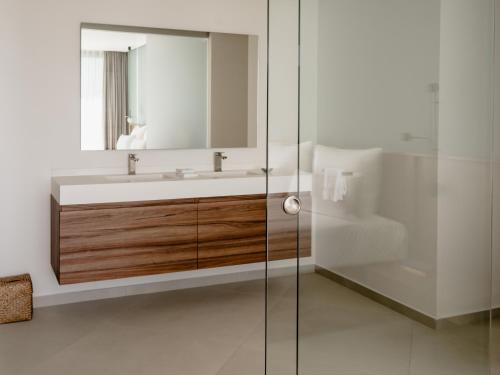 THE FLAG HOTEL Marbella, Estepona Adult Recommended