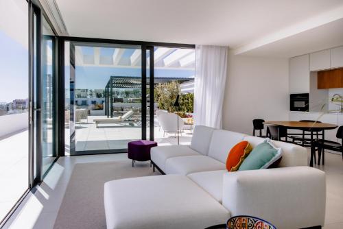 THE FLAG HOTEL Marbella, Estepona Adult Recommended