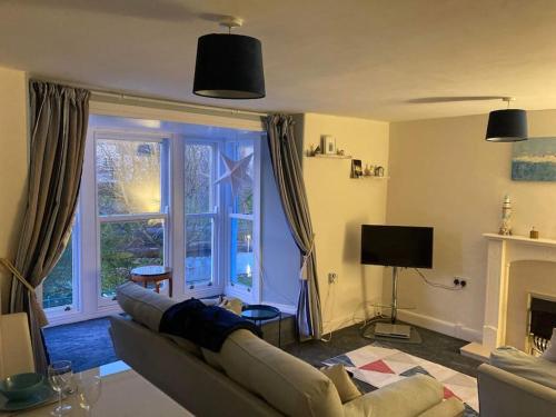 Lawn View Apartment in Dawlish Városközpont