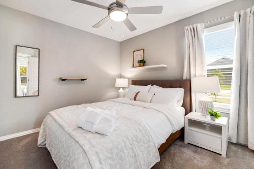 The Marigold- Modern - 5 mi to Downtown in Bentonville, USA