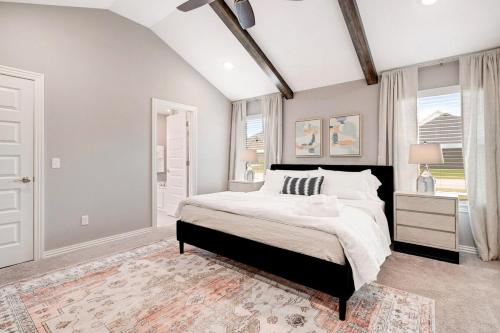 The Marigold- Modern - 5 mi to Downtown in Bentonville, USA
