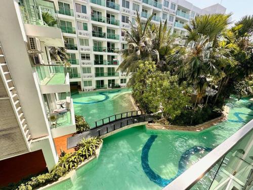 PALM & POOL VIEW 1 Bedroom in Amazon Residence