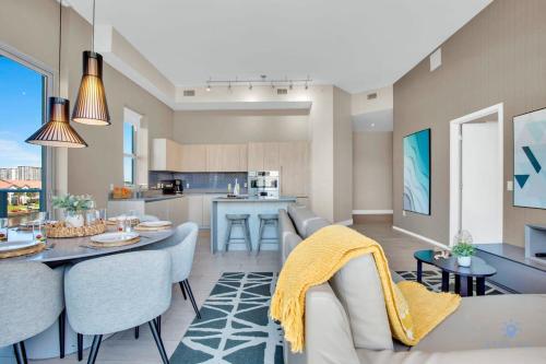 5 * AMENITIES Luxury 3 BR - PANORAMIC VIEWS - image 13