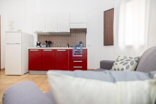 Ni Ni Apartments - Self Check in - image 5