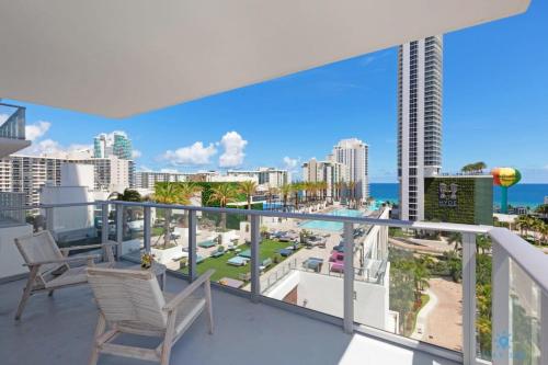 Wrap Around Balcony-Awesome View-Amazing Pools