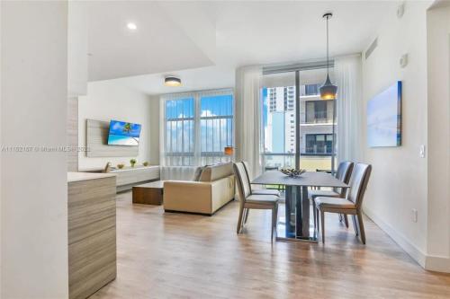 NEW!! Beachfront Condo Resort - ROOFTOP POOL - image 12