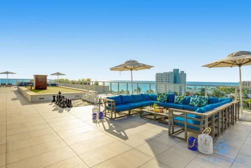 Rooftop Pool+ Hot Tub|Hollywood Beach Boardwalk