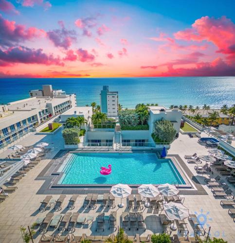 Bay View|Balcony|Amazing Pool| Hollywood Beach