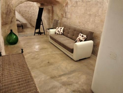 Stone Rooms - image 9