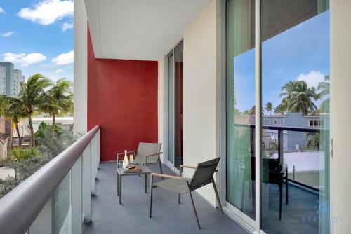 Beachfront Condo-ROOFTO POOL- 2 BR 2 BR - image 8