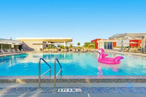 Lx Oasis Beachfront-Rt infinity POOL in Hollywood, USA