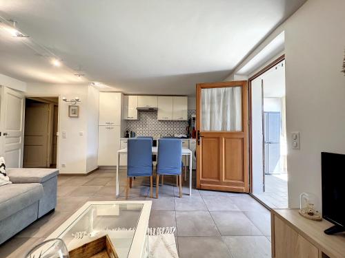 Facilities, Antibes chez Elodie in La Fontonne