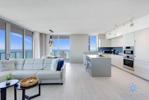 Luxury 2Br Front Ocean Bay View Amazing Pools detail