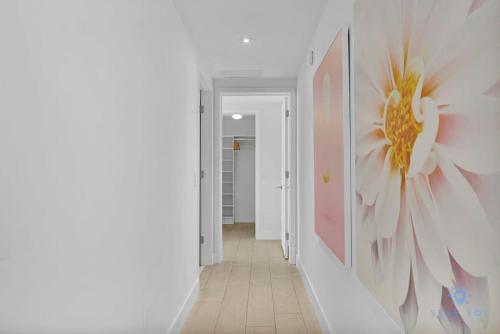Bayview Luxury, 3BR Condo, Stunning Amenities - Tap to explore photos