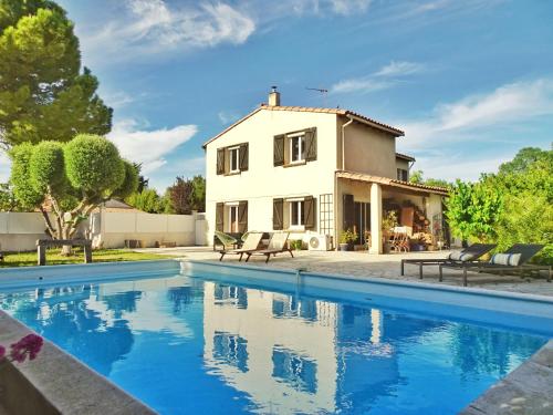 VILLA TAMARIS Maison d'exception Piscine Jardin Calme CAPSOLEILCONCIERGERIE - Location, gîte - Lunel