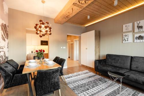 Delux Plus Two-Bedroom Apartment