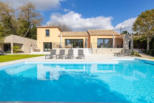 Modern Villa with Heated Pool and Garden - Location, gîte - Mougins