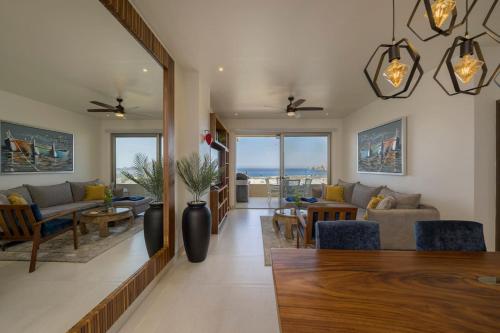 Luxurious New Ocean View 2BR Condo Near Downtown in Cabo San Lucas, Mexico
