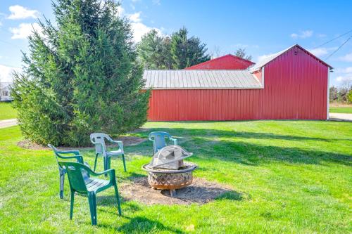 . Greenwich Countryside Apartment w/ Shared Yard
