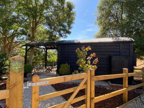 The Woodmans Hut Minehead - Chalet