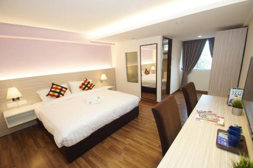 room detail thumbnail 0